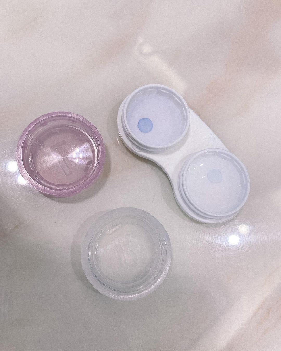 術後第七天回診檢查雙眼目前都是1.0，傷口也都恢復了，我終於可以正常洗頭化妝運動了 ，而且每天早上一開眼就是清晰無比的畫面，都還會懷疑是不是戴著隱眼睡覺。術後第七天回診檢查雙眼目前都是1.0 傷口也都恢復了 我終於可以正常洗頭化妝運動了  而且每天早上一開眼就是清晰無比的畫面 都還會懷疑是不是戴著隱眼睡覺