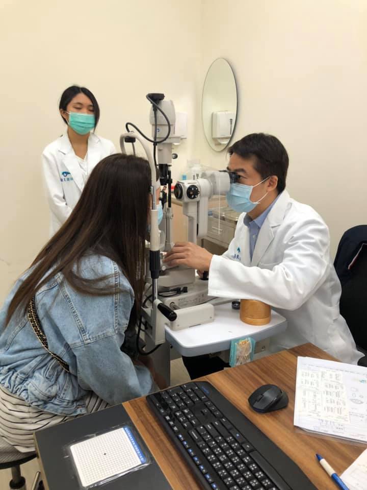 近視雷射術前,將安排詳細的眼睛健康檢查,院長詳細的為我檢查評估。SMILE全飛秒近視雷射術後分享、SMILE pro全飛秒近視雷射術後分享、SMILE pro、visumax 800