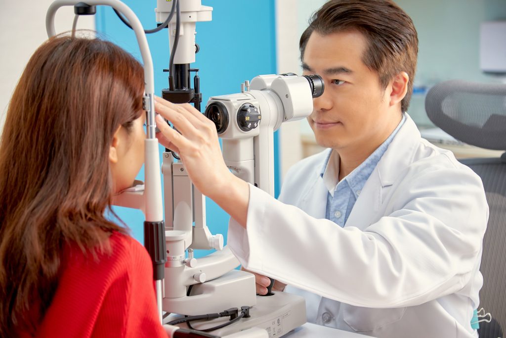 「醫師的醫師」 超過200位指定接受院長雷射解決近視